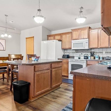 Convenient Townhouse - Near Airport Villa Rapid City Kültér fotó