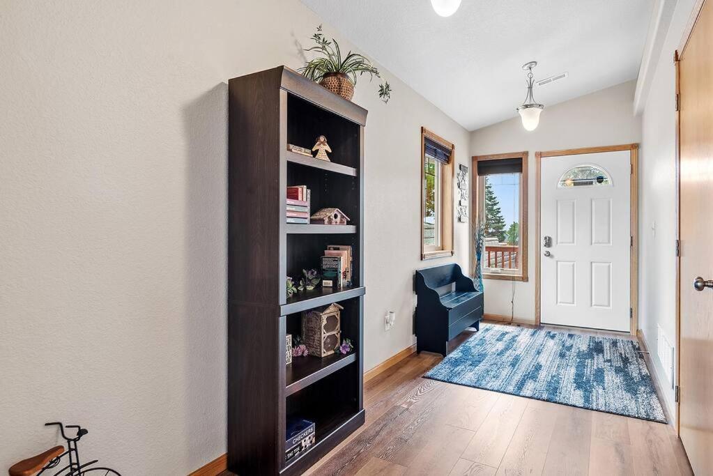 Convenient Townhouse - Near Airport Villa Rapid City Kültér fotó